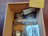 Lot 147 - keramische koppen en flexibele slang nieuw 5 stuks - afbeelding 1 van  1