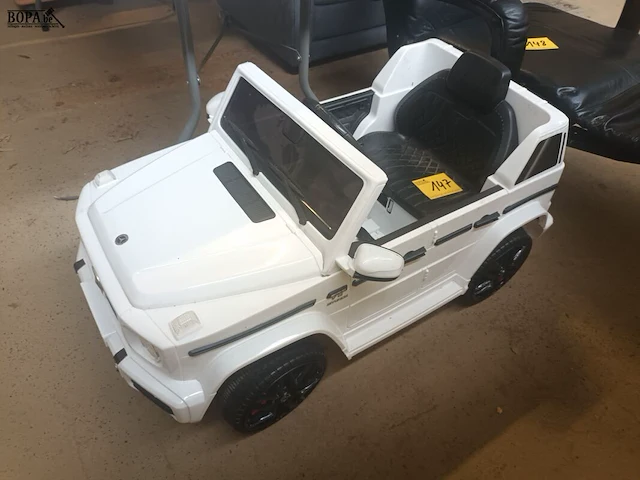 Lot 147 - kinderauto mercedes amg g63 - afbeelding 1 van  6