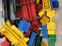 Lot 147 - lot vintage lego duploo