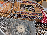 Lot 147 - metalen aardappelmand - afbeelding 3 van  3