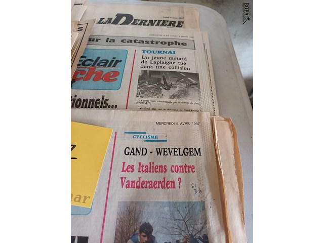 Lot 147 - oude kranten. 6 stuks - afbeelding 2 van  3