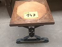 Lot 147 - plantensokkel - afbeelding 3 van  3