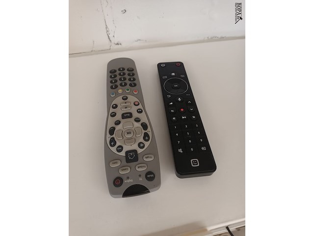 Lot 147 - samsung led televisie 101 cm. - afbeelding 2 van  5