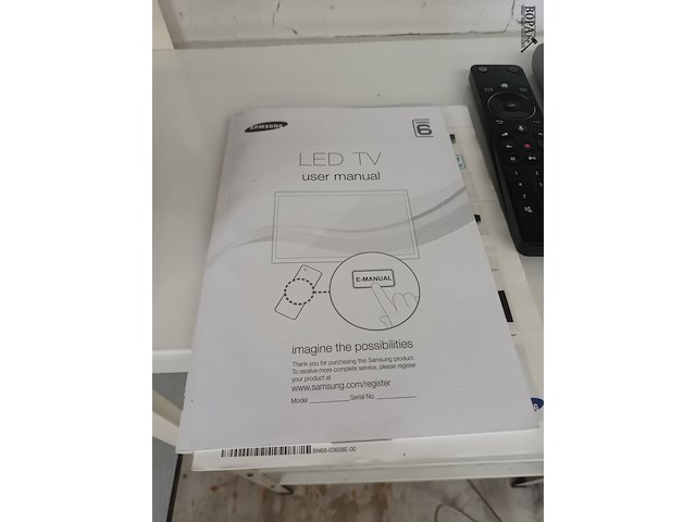 Lot 147 - samsung led televisie 101 cm. - afbeelding 5 van  5