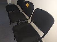 Lot 147 - stoel. 3 stuks - afbeelding 2 van  2