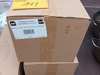 Lot 147 - tafeldekking en vacuümfolie - afbeelding 2 van  10