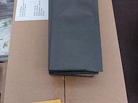 Lot 147 - tafeldekking en vacuümfolie - afbeelding 3 van  10