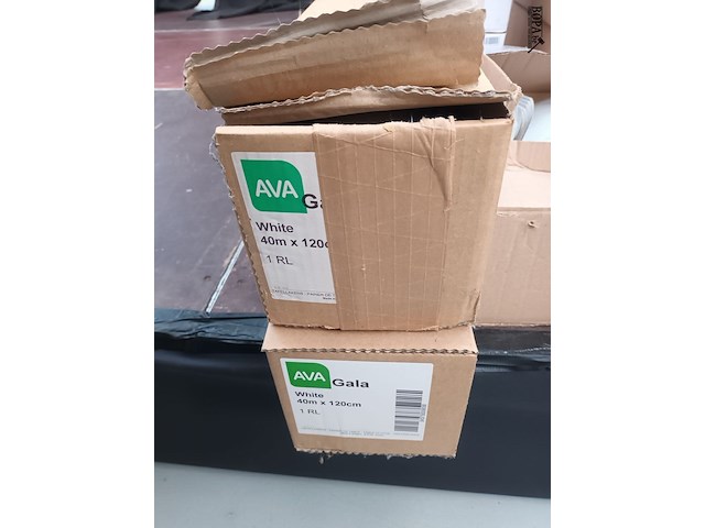 Lot 147 - tafeldekking en vacuümfolie - afbeelding 8 van  10