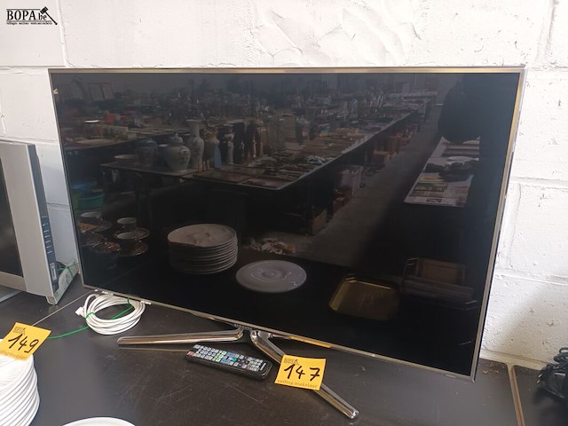 Lot 147 - tv samsung - afbeelding 1 van  3