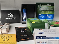 Lot 148 - anti rook set, nicorette en vape - afbeelding 1 van  4