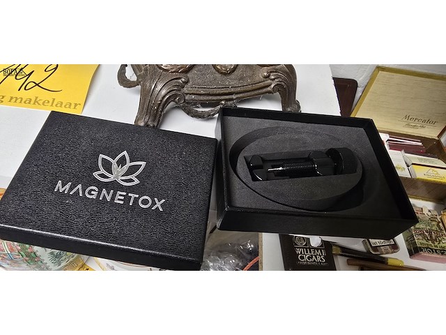 Lot 148 - anti rook set, nicorette en vape - afbeelding 2 van  4