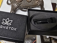 Lot 148 - anti rook set, nicorette en vape - afbeelding 2 van  4