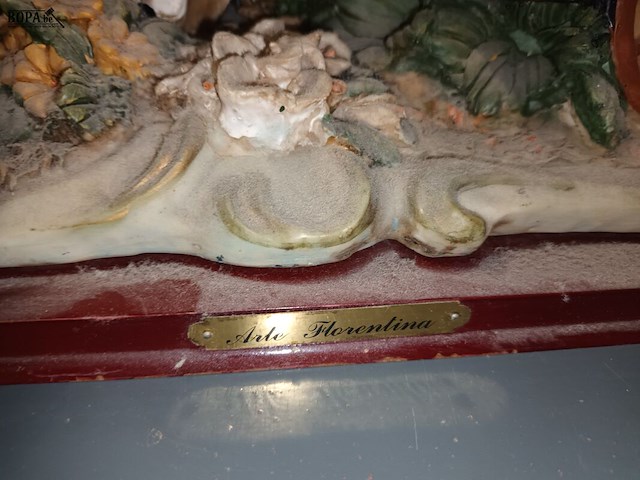 Lot 148 - biscuit beelden paard en koets. 2 stuks - afbeelding 3 van  7