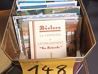 Lot 148 - blikken doos met postkaarten - afbeelding 1 van  5