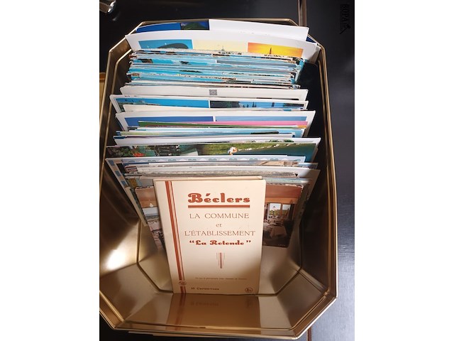 Lot 148 - blikken doos met postkaarten - afbeelding 2 van  5