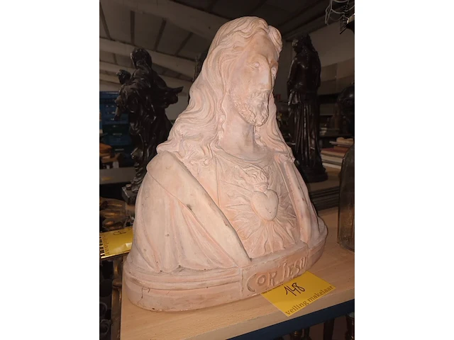 Lot 148 - christus bust in terracotta - afbeelding 2 van  4