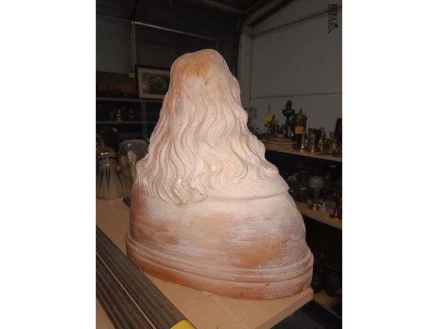 Lot 148 - christus bust in terracotta - afbeelding 3 van  4