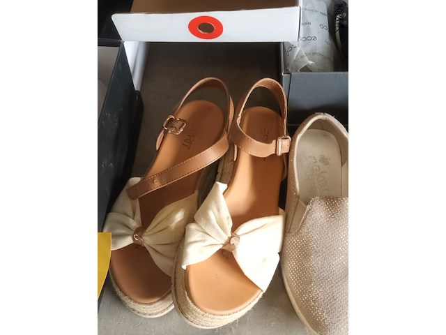 Lot 148 - damesschoenen. 11 paar - afbeelding 3 van  5