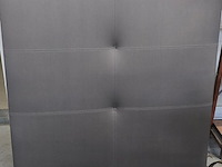 Lot 148 - hoofdborden boxspring muurbevestiging 2 stuks - afbeelding 1 van  2