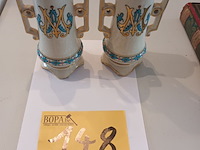 Lot 148 - koppel siervaasjes - afbeelding 2 van  4