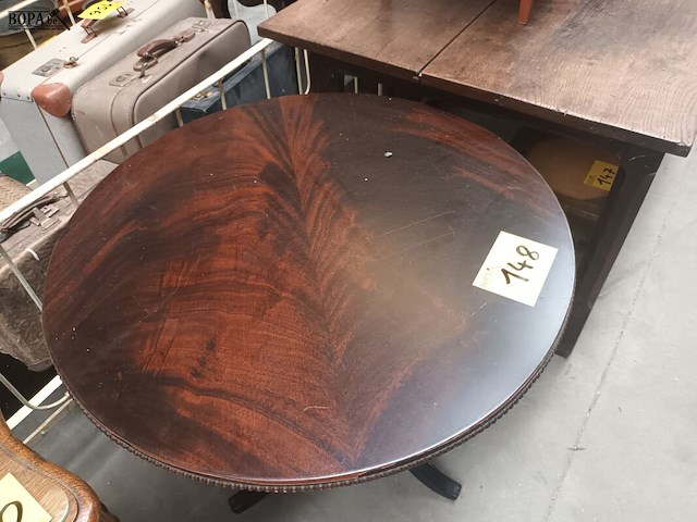 Lot 148 - rond tafeltje - afbeelding 4 van  5