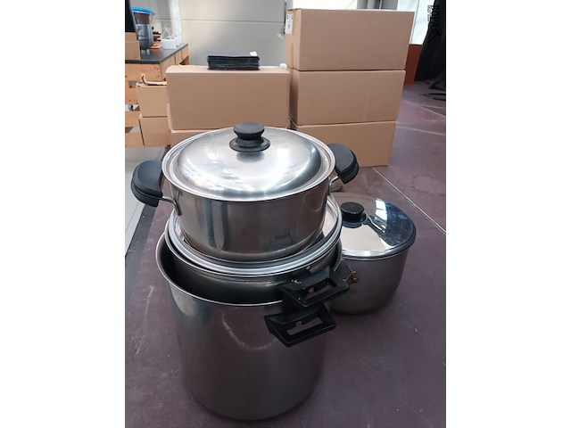 Lot 148 - rvs kookpotten. 8 stuks - afbeelding 2 van  4