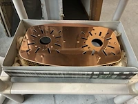 Lot 148 - vintage koperkleurige rechaud/warmhoudplaat - afbeelding 4 van  4