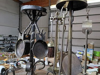 Lot 149 - haardset koper en smeedijzer - afbeelding 1 van  4