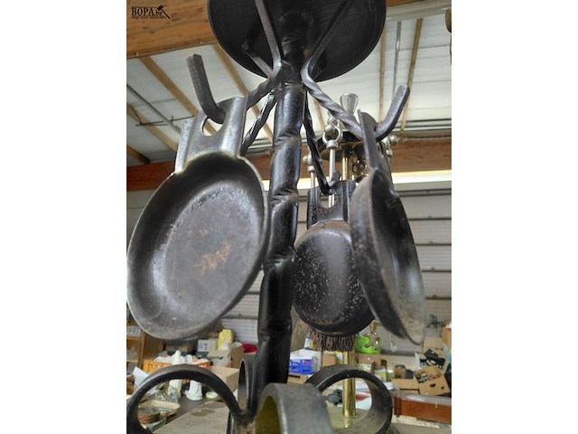 Lot 149 - haardset koper en smeedijzer - afbeelding 2 van  4