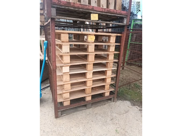 Lot 149 - houten palletten. 45 stuks - afbeelding 1 van  3