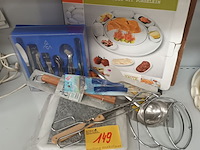 Lot 149 - keukentoebehoren - afbeelding 1 van  5