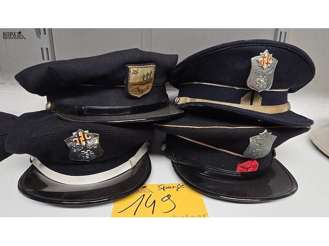 Lot 149 - spanje 4 kepies - afbeelding 1 van  5