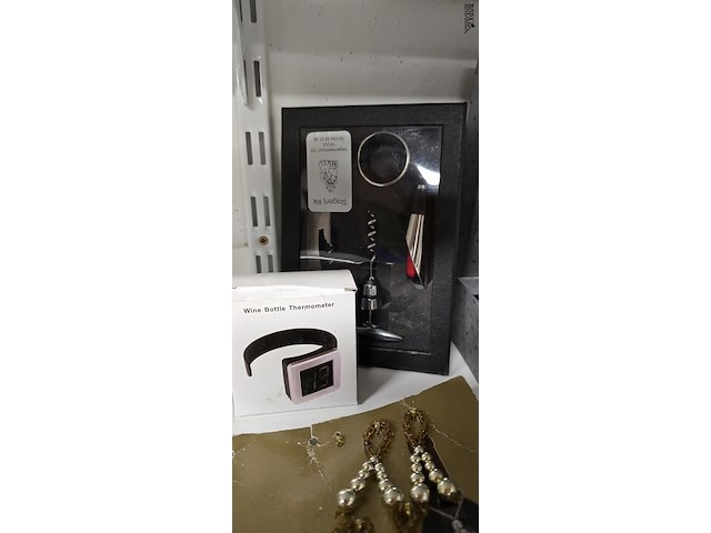 Lot 149 - wijn accessoire set - afbeelding 3 van  4