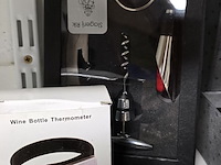 Lot 149 - wijn accessoire set - afbeelding 3 van  4