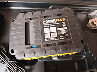 Lot 15 - accu’s en lader powerplus - afbeelding 3 van  3