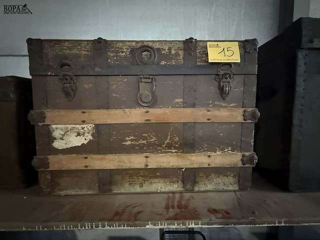 Lot 15 - antieken houten koffer 19de eeuw - afbeelding 2 van  3