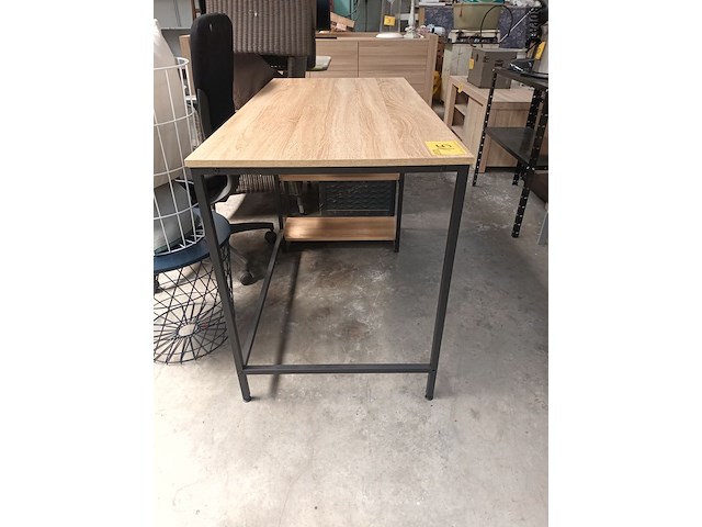 Lot 15 - bureau - afbeelding 2 van  3