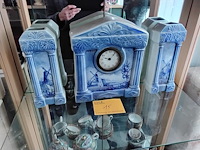 Lot 15 - delfts aardewerken klokkenspel
