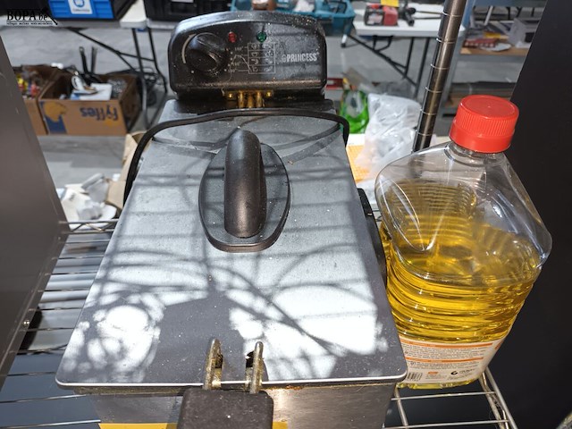 Lot 15 - friteuse princess - afbeelding 2 van  3