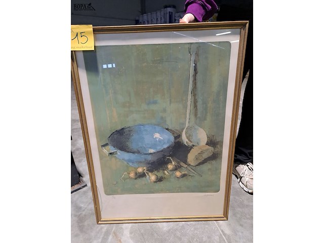 Lot 15 - gesigneerde lithografie 'stilleven met kom en uien' van vict - afbeelding 1 van  3