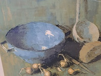 Lot 15 - gesigneerde lithografie 'stilleven met kom en uien' van vict - afbeelding 2 van  3