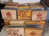 Lot 15 - glazen en kaarthouders - afbeelding 2 van  7