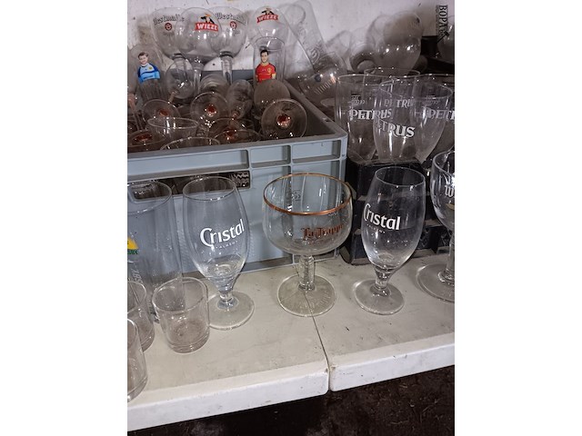 Lot 15 - glazen en kaarthouders - afbeelding 3 van  7