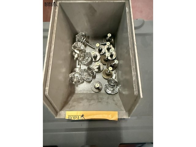 Lot 15 - handvaten in koper en doorzichtig pvc - afbeelding 3 van  3