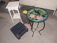 Lot 15 - klein meubilair. 4 stuks - afbeelding 3 van  3