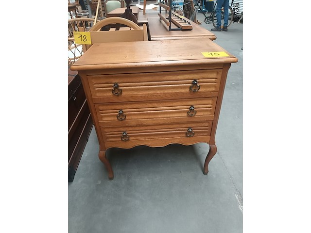 Lot 15 - ladekast - afbeelding 2 van  4