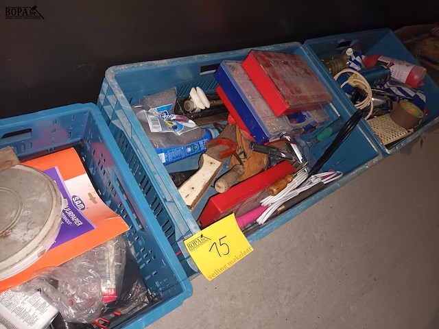 Lot 15 - lot werkmateriaal en elektro - afbeelding 1 van  6