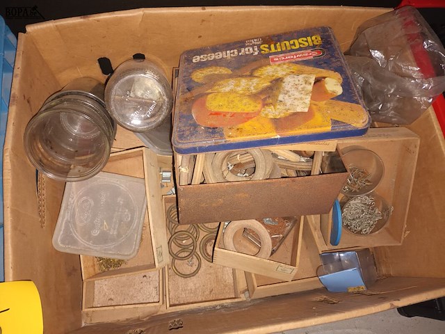 Lot 15 - lot werkmateriaal en elektro - afbeelding 5 van  6