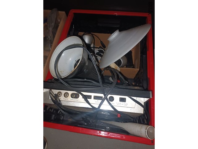 Lot 15 - lot werkmateriaal en elektro - afbeelding 6 van  6