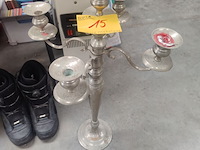 Lot 15 - metalen kandelaar